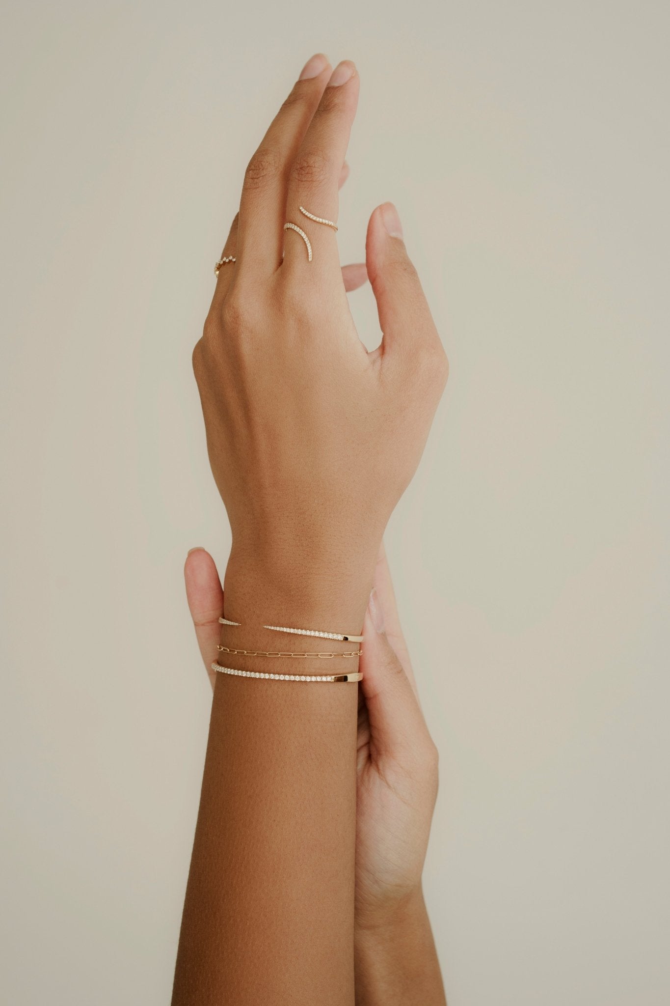 14K Diamond Claw Bangle - Nolita