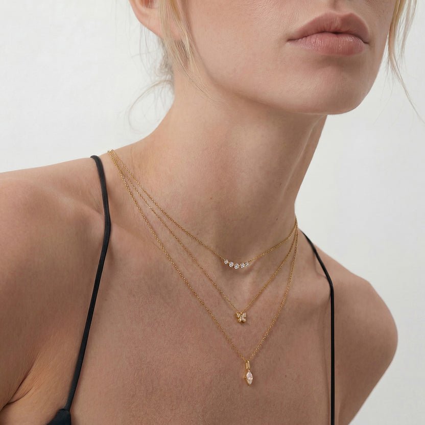 14K Aria Lab Diamond Curved Bar Necklace - Nolita