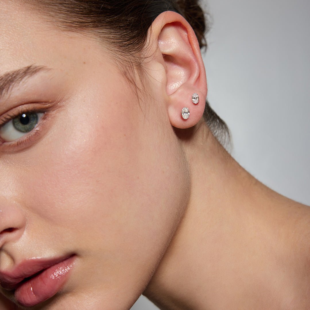 14K Aura Invisible Oval Lab Diamond Flat Back Stud - Nolita