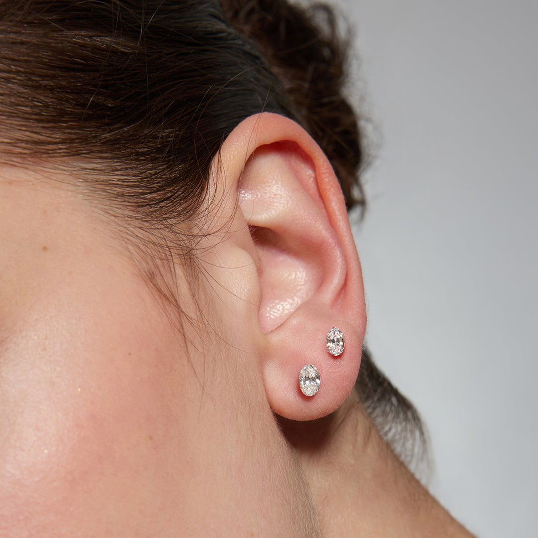 14K Aura Invisible Oval Lab Diamond Flat Back Stud - Nolita