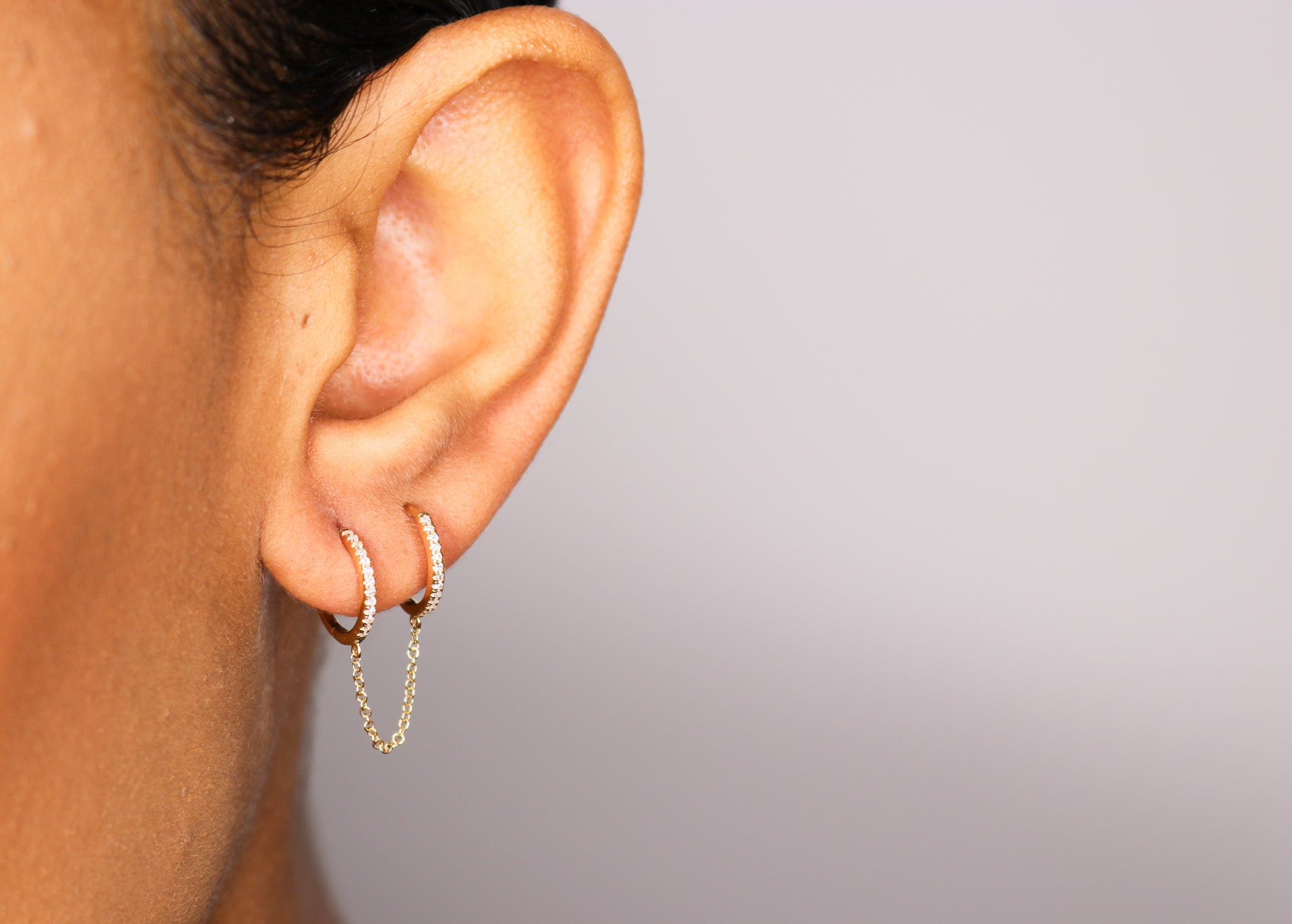 14K Diamond Huggie Chain Earrings - Nolita