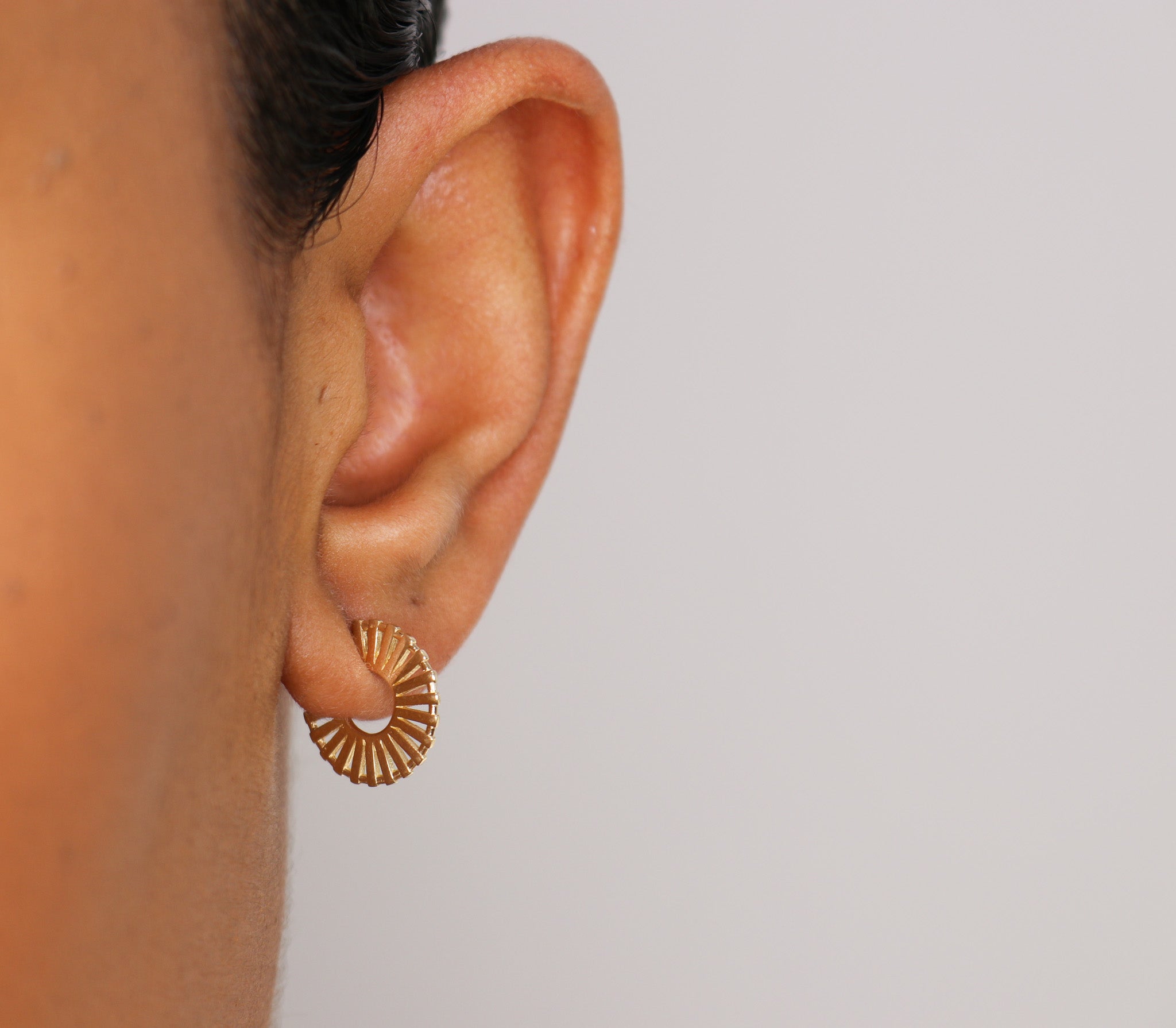 14K Gold Fan Hoop Earrings - Nolita