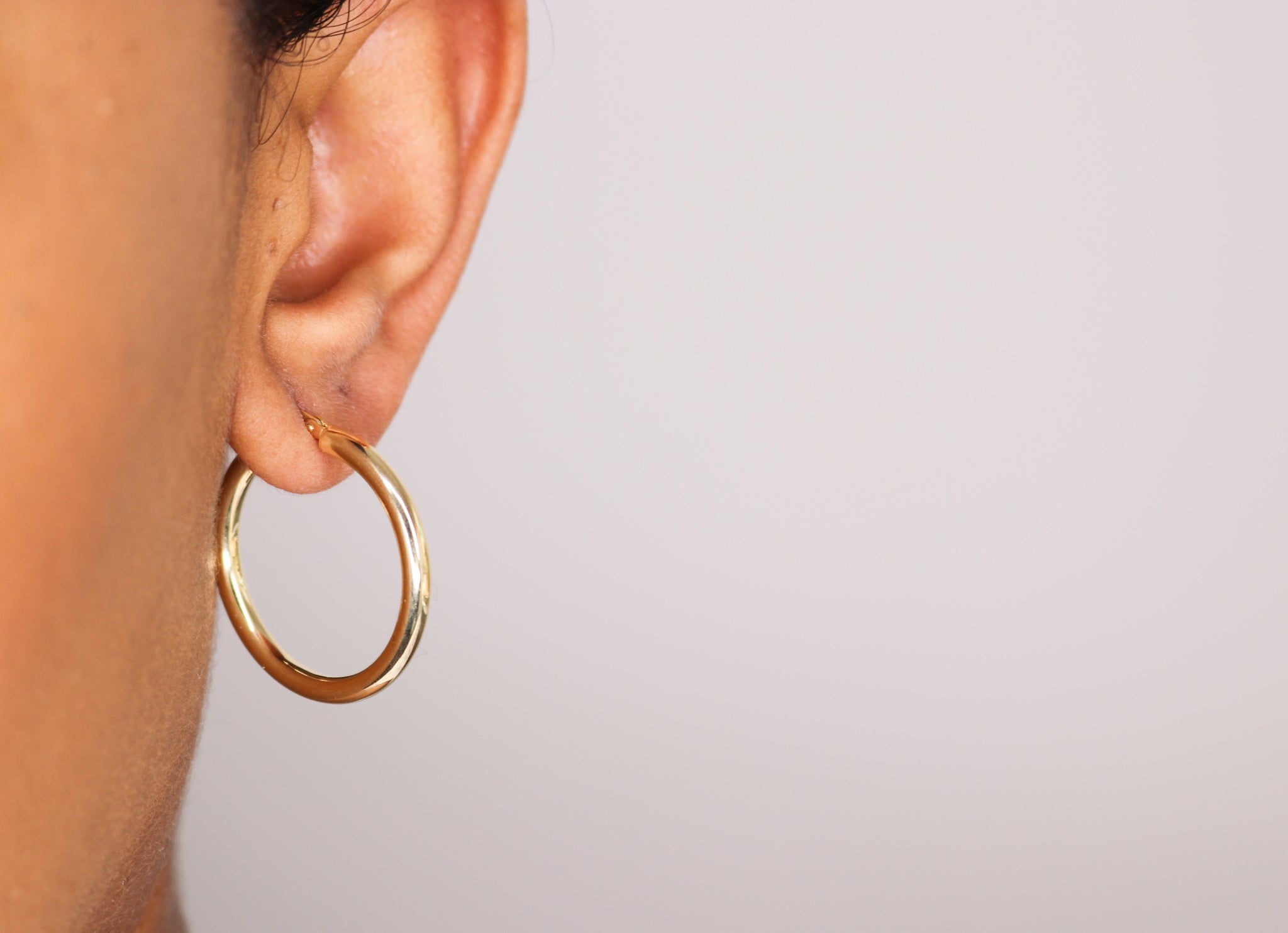 14K Gold Thick Hoop Earrings - 25mm - Nolita