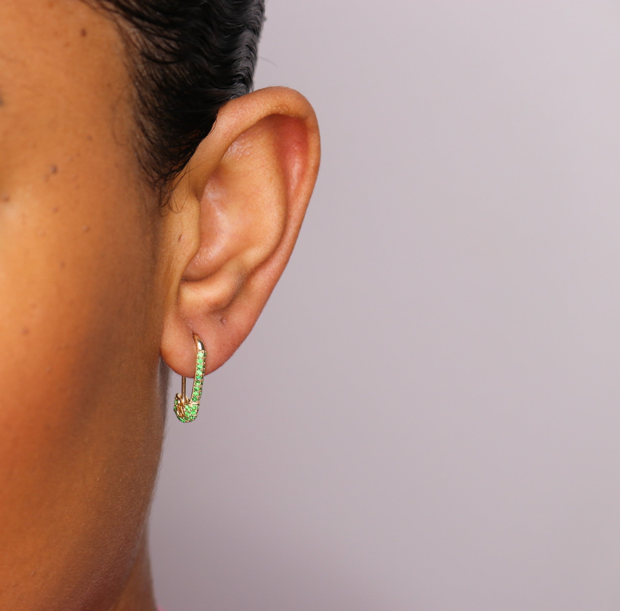 14K Tsavorite Mini Safety Pin Earring - Nolita